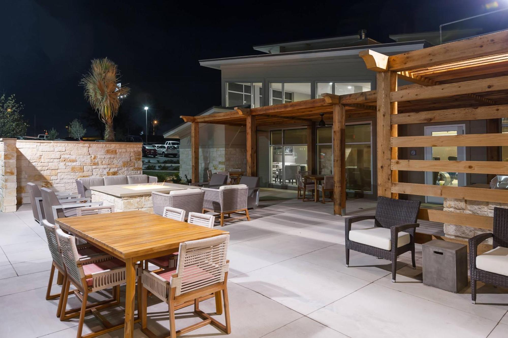 Residence Inn By Marriott Austin Airport Экстерьер фото